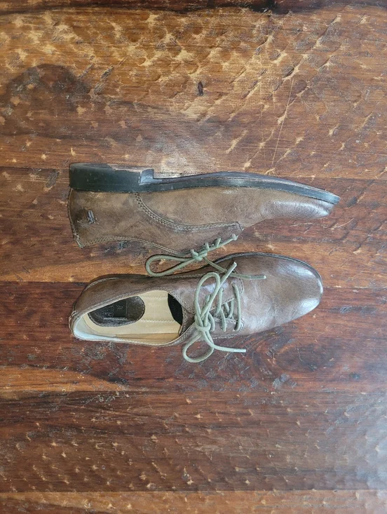 Women's Frye Brown Leather Classic Oxford Style - Picture 2 of 6